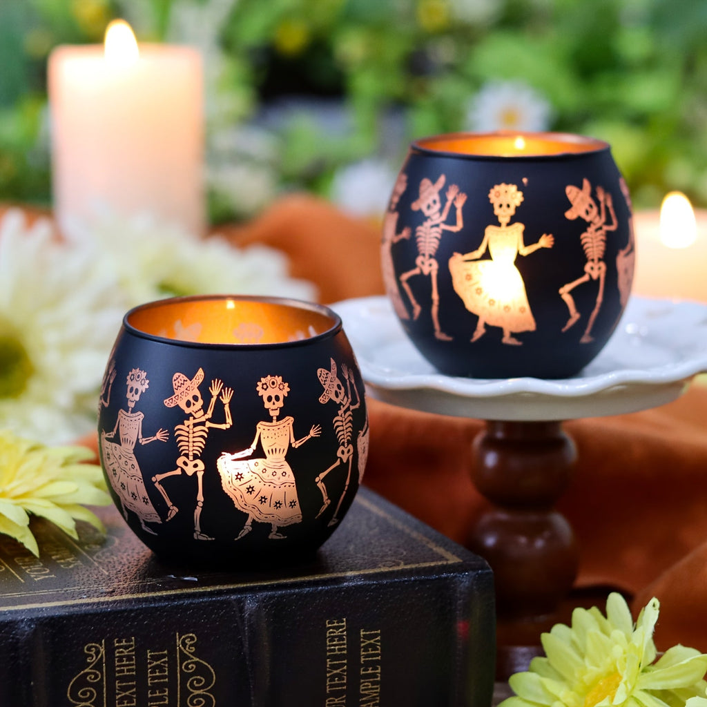 Trendbay Pair of Dancing Skeleton Couple Candlesticks