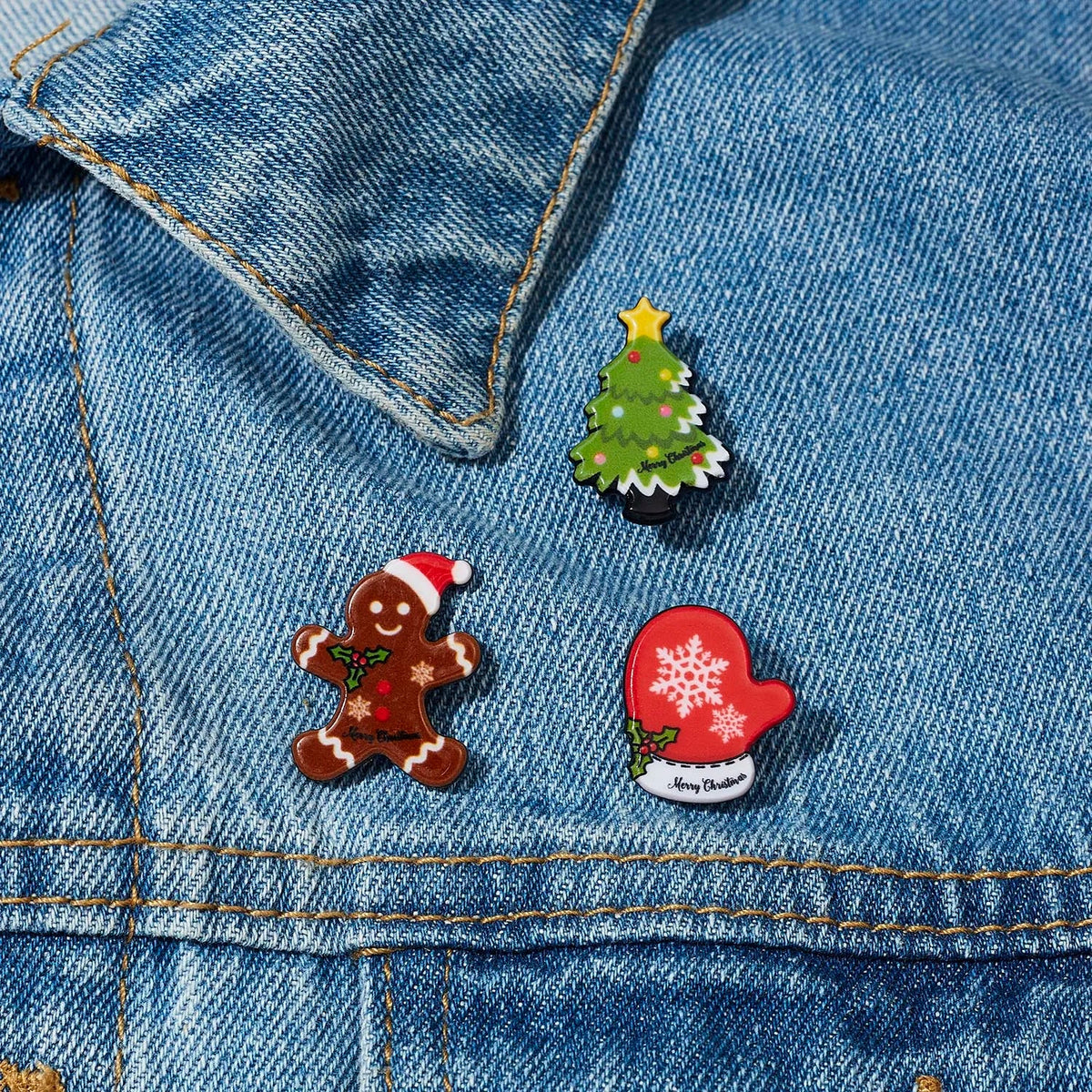 Trendbay 3-Piece Christmas Enamel Brooch Set