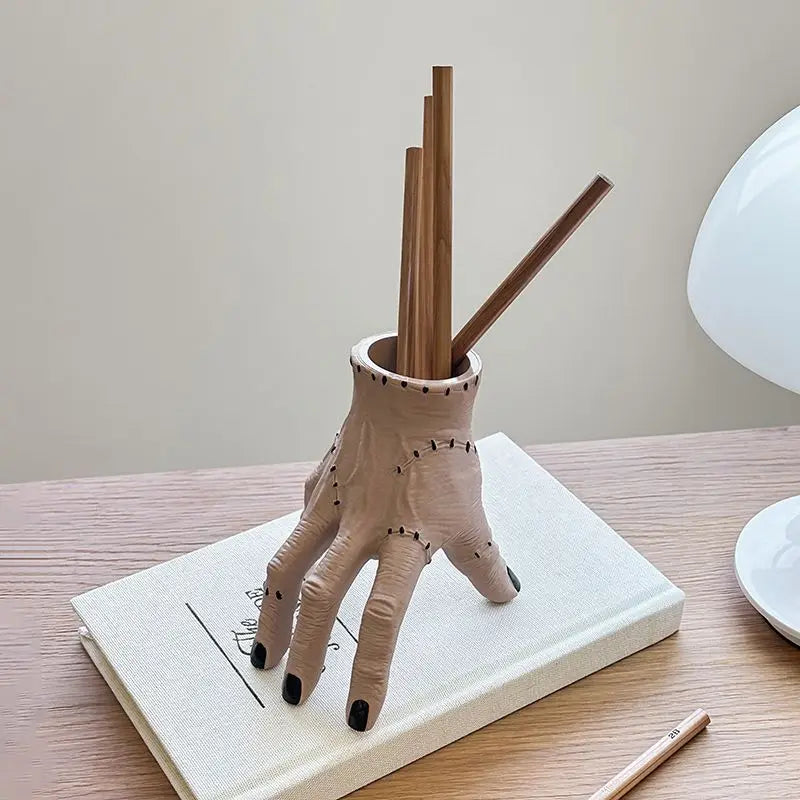 Trendbay Horror Palm Hand Pen Holder – Resin Broken Hand