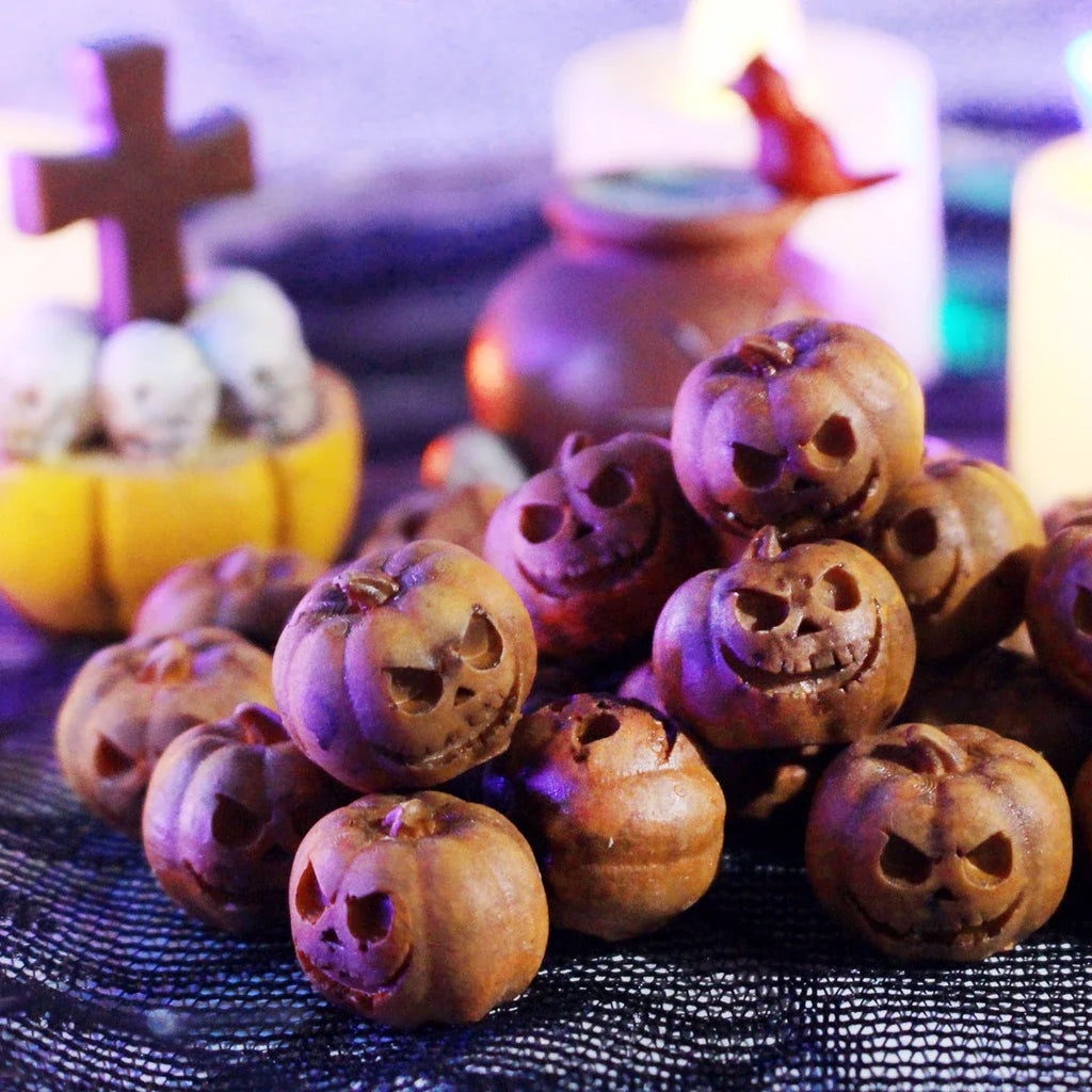 Trendbay 20pcs Miniature Resin Pumpkins for Halloween– 1.6 × 1.5 × 1.7CM