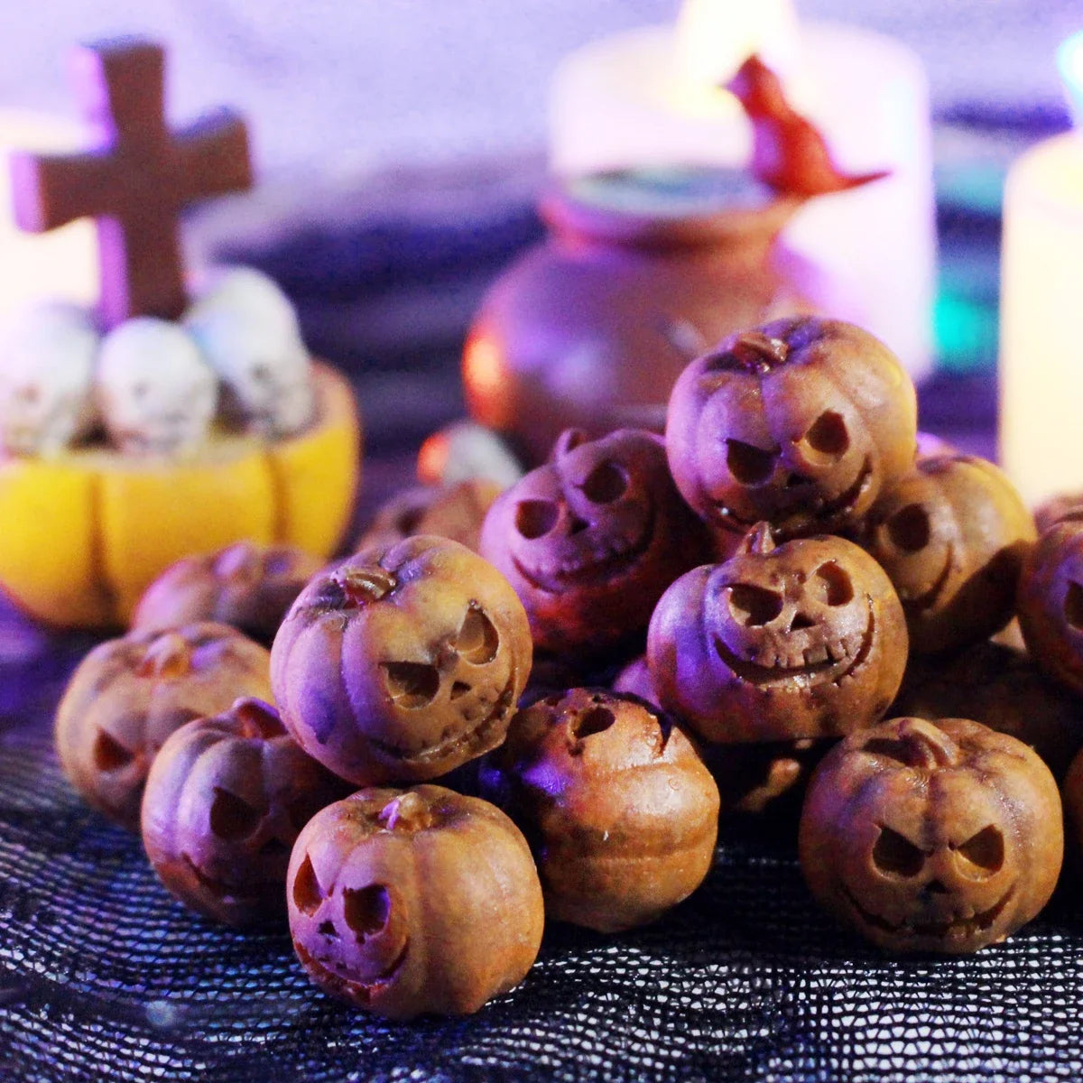 Trendbay 20pcs Miniature Resin Pumpkins for Halloween– 1.6 × 1.5 × 1.7CM