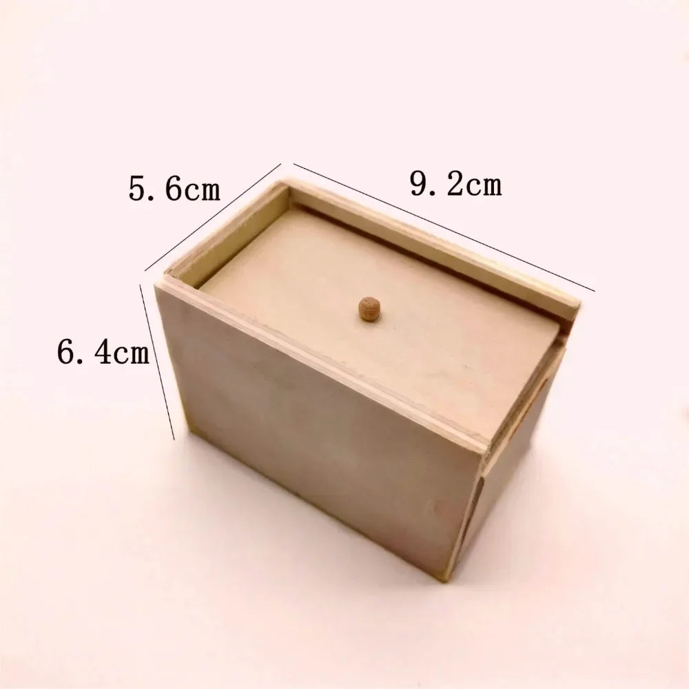 Trendbay 4J Tricky Spider Box Prank Toy