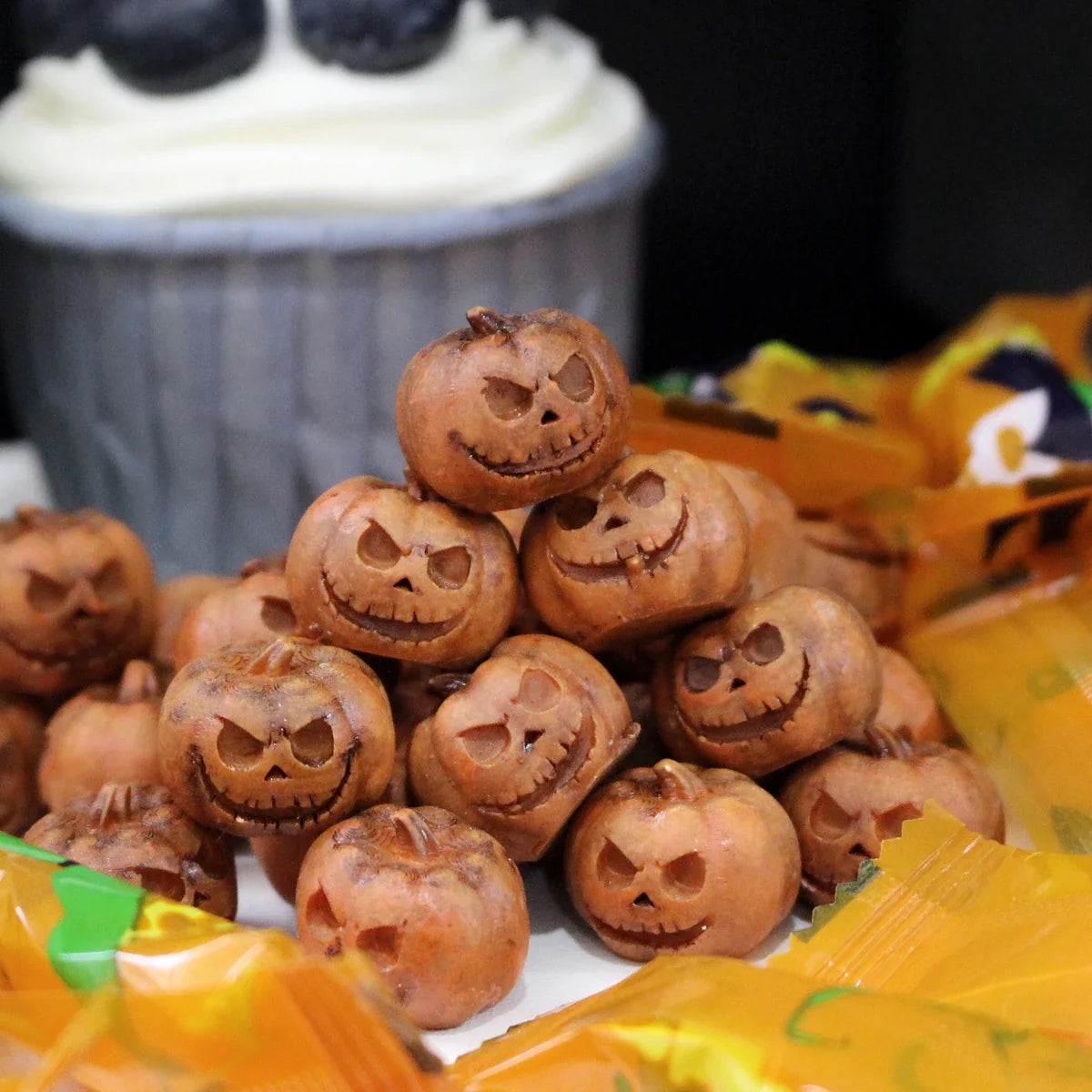 Trendbay 20pcs Miniature Resin Pumpkins for Halloween– 1.6 × 1.5 × 1.7CM