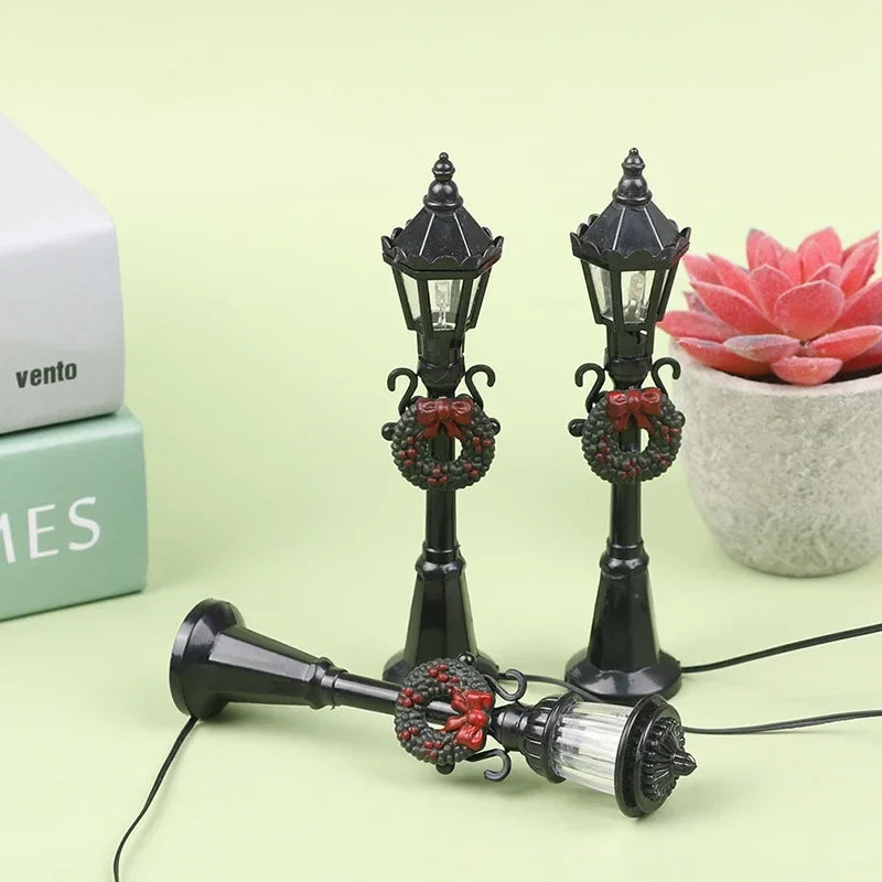 Trendbay Christmas Mini Street Light Models 12 cm 4pcs