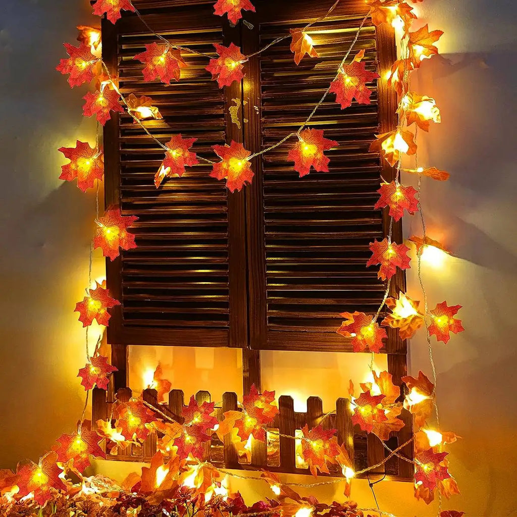 Trendbay 4.5m 30 LED Maple Leaf String Lights, Warm White