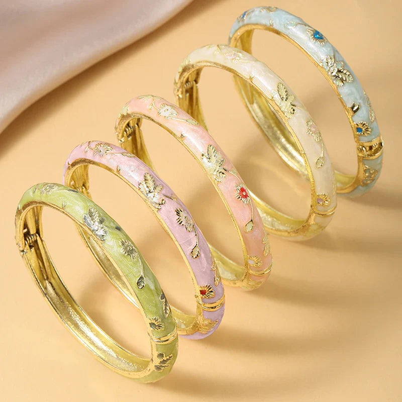 Trendbay 5-Piece Vintage Cloisonné Enamel Flower Bangle Set – Bohemian Women's Fashion Jewelry