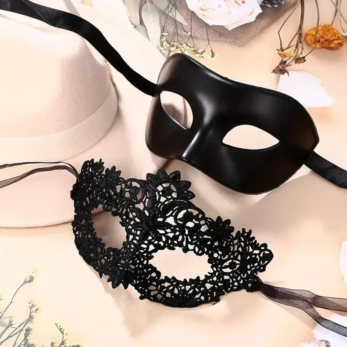 Trendbay 2-Piece Black Lace Masquerade Mask Set for Couples