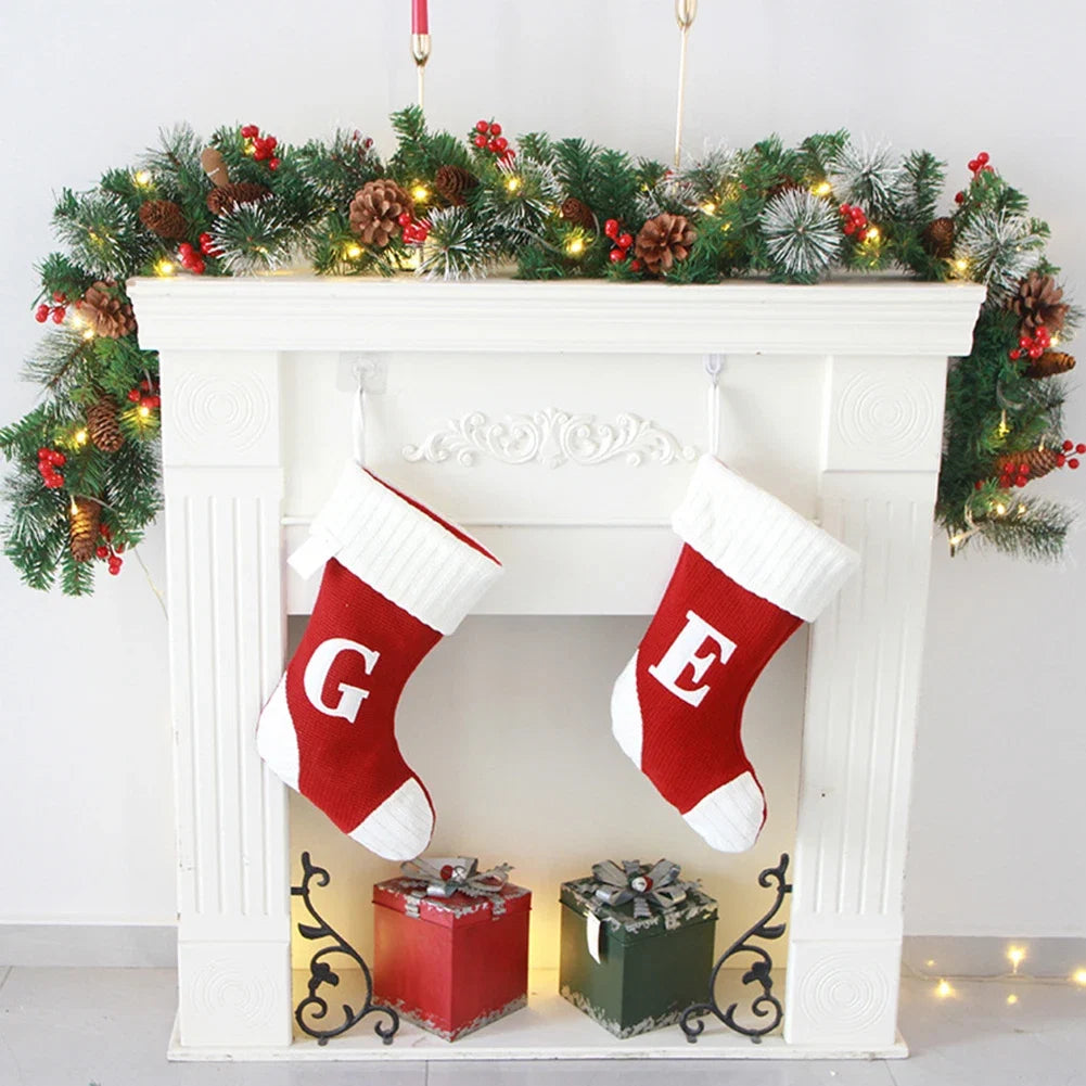 Trendbay Christmas Garland with Pinecones and Red Berries