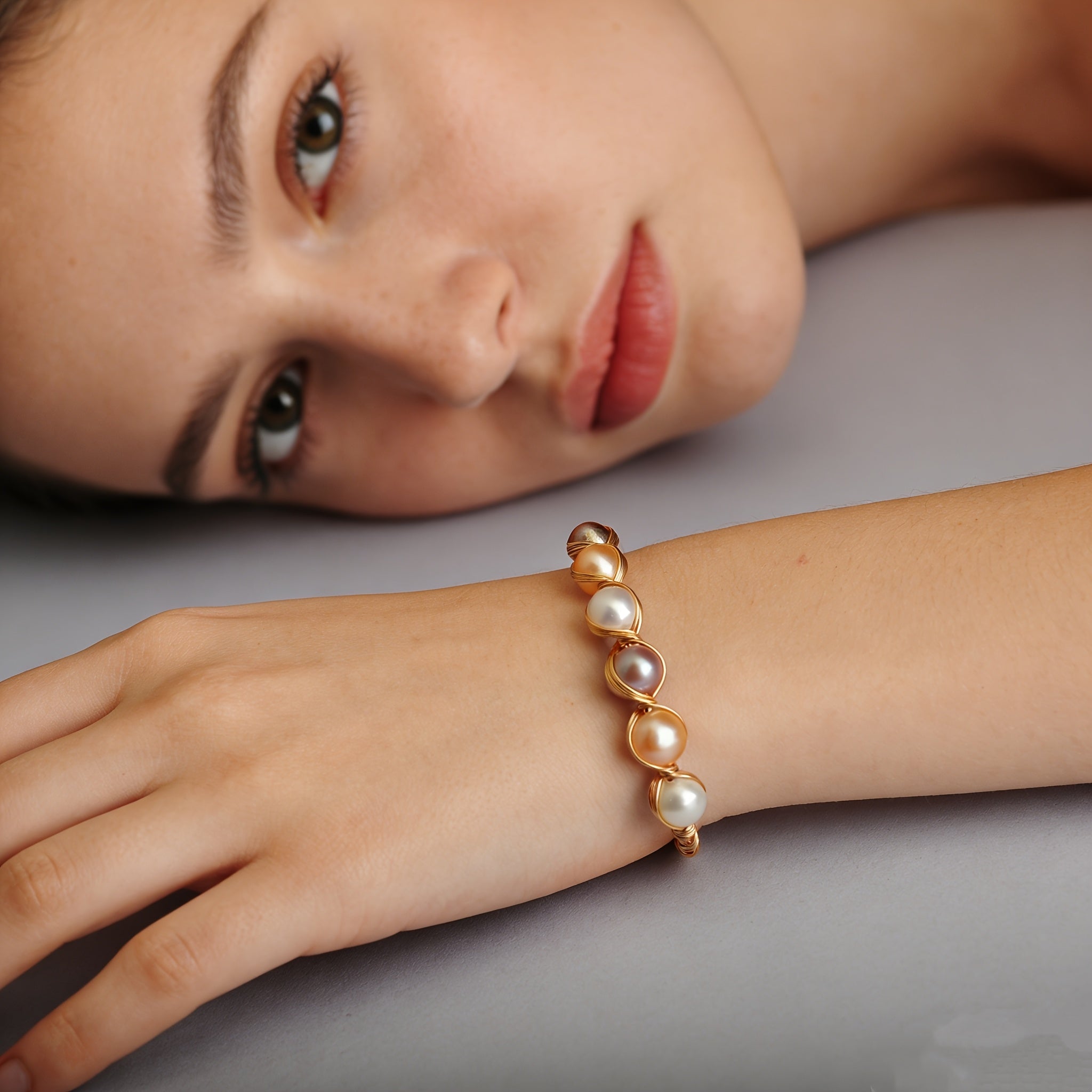 Trendbay Elegant Pearl-Inlaid Bracelet for Women – Classic Fashion Jewelry Gift